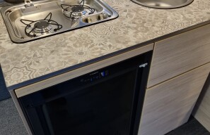 Galéria produktu Weinsberg 450 FU 6  - KaravanyPD 