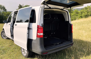 Galéria produktu Mercedes-Benz Vito Tourer 116 CDI 