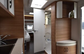 Galéria produktu Hobby UHL 515 DE LUXE  - SC Karavany 