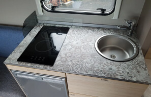 Galéria produktu Weinsberg CaraCito 450 FU 