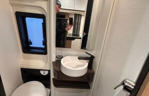 Galéria produktu RAPIDO DREAMER D68 UP  - DopravaPK 