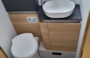 Galéria produktu ADRIA Coral XL 660 SL  - Karavanea 